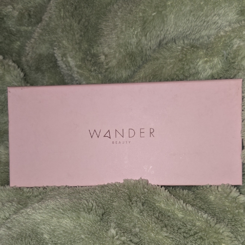 Wander Beauty Soft Pink Eyeshadow Palette